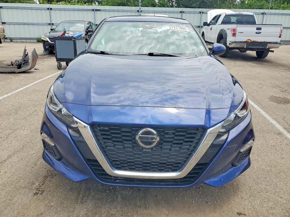 2021 Nissan Altima მანქანა იყიდება აუქციონზე, vin: 1N4BL4BV8MN417171, აუქციონის ნომერი: 57221006