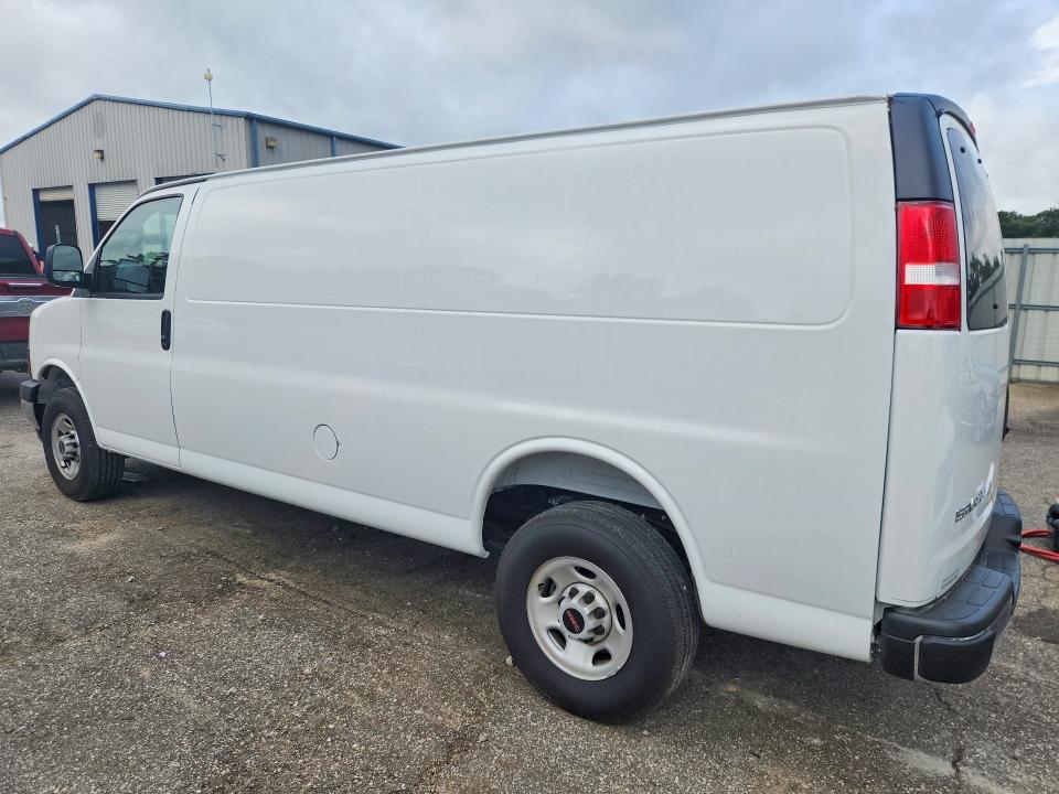 55457326 :رقم المزاد ، 1GTZ7HF74S1270187 vin ، 2025 Gmc Savana مزاد بيع