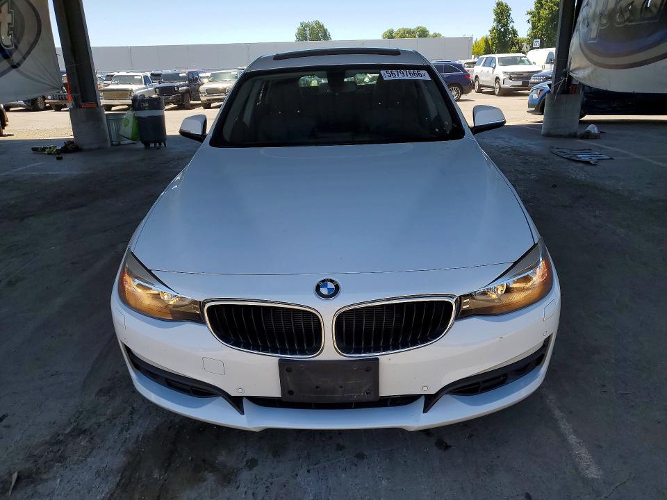 56797666 :رقم المزاد ، WBA3X5C55FD562231 vin ، 2015 Bmw 328 مزاد بيع