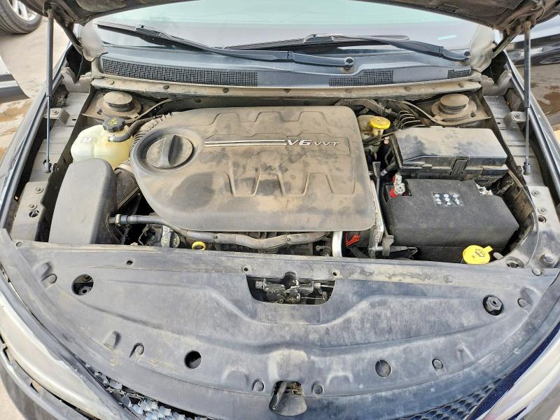 58110556 :رقم المزاد ، 1C3CCCBG2GN138673 vin ، 2016 Chrysler 200 مزاد بيع