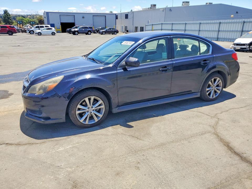 2013 Subaru Legacy 2 მანქანა იყიდება აუქციონზე, vin: 4S3BMBC64D3047075, აუქციონის ნომერი: 85462165