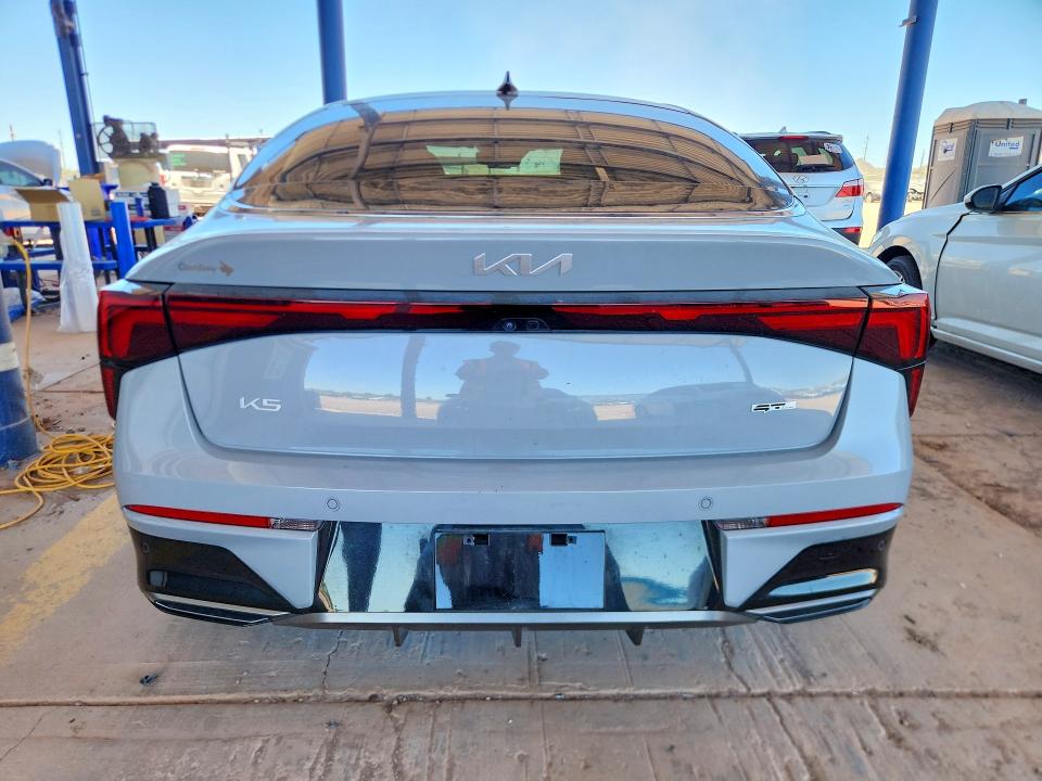2025 Kia K5 მანქანა იყიდება აუქციონზე, vin: KNAG64J72S5326983, აუქციონის ნომერი: 85631725