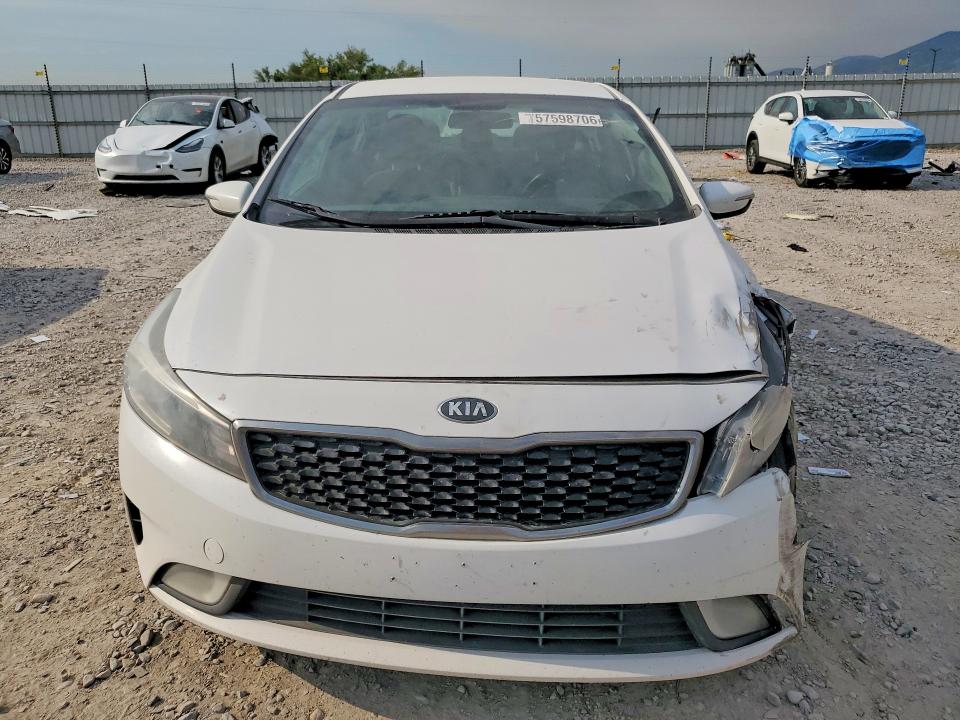 2017 Kia Forte მანქანა იყიდება აუქციონზე, vin: 3KPFL4A88HE041248, აუქციონის ნომერი: 57598706