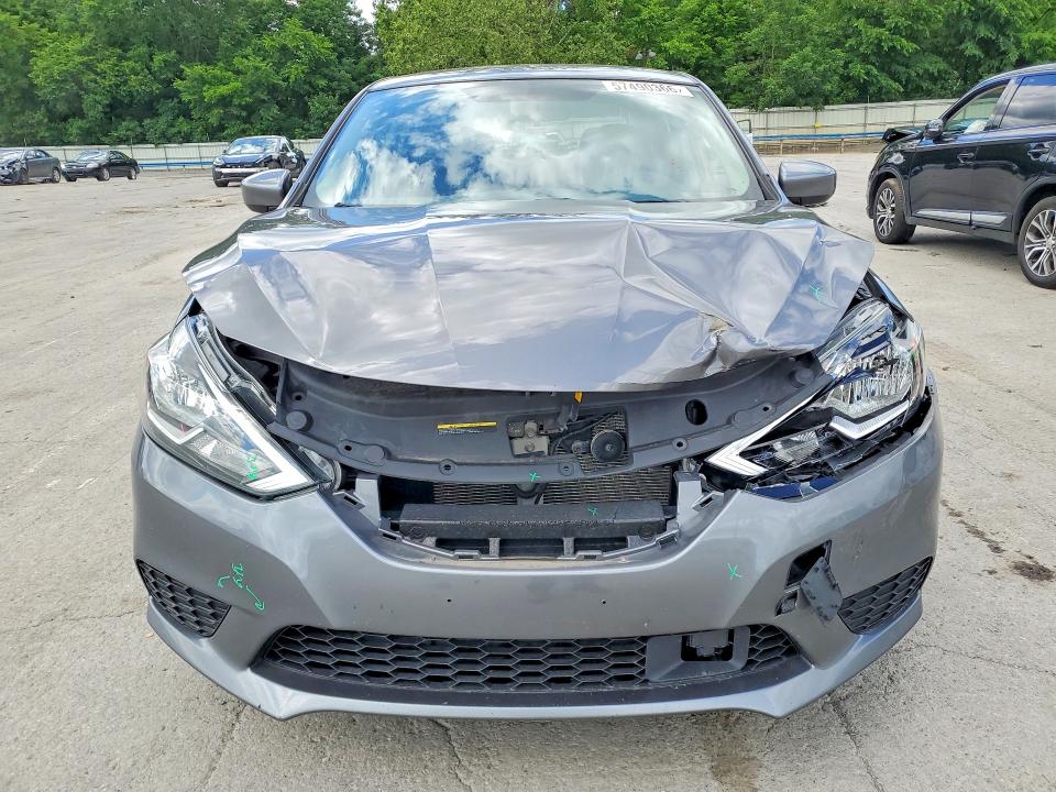 57490366 :رقم المزاد ، 3N1AB7AP5JY333601 vin ، 2018 Nissan Sentra مزاد بيع