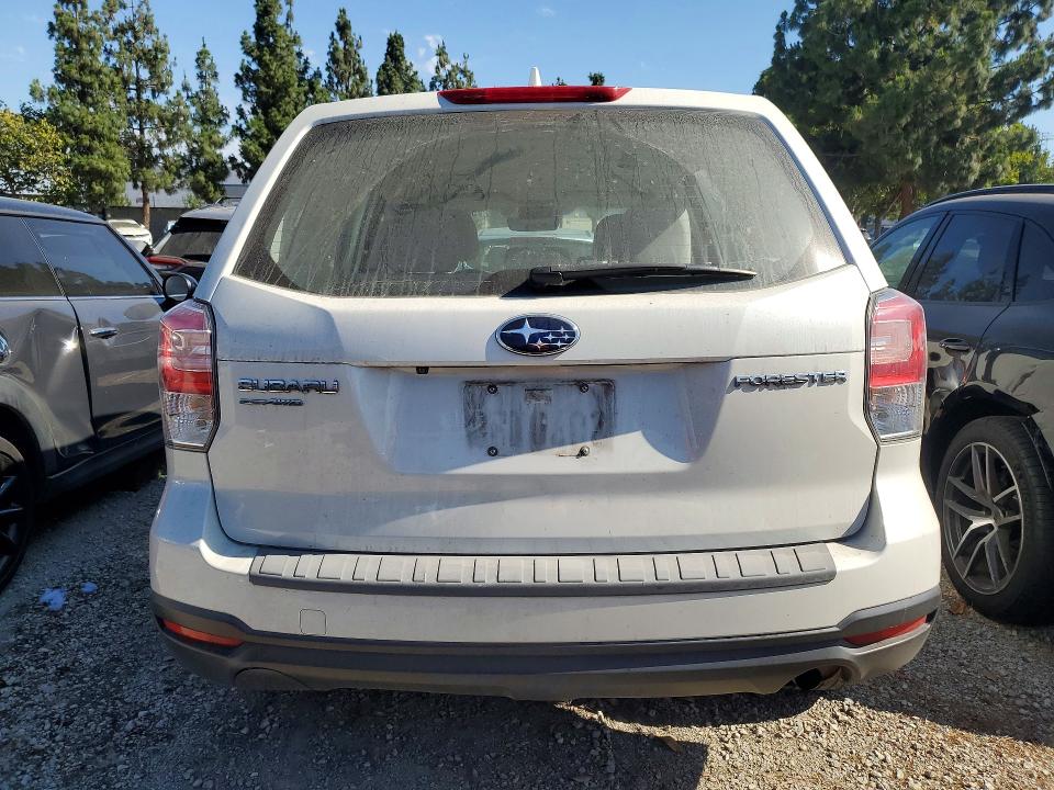 56100256 :رقم المزاد ، JF2SJAAC9JH617017 vin ، 2018 Subaru Forester مزاد بيع