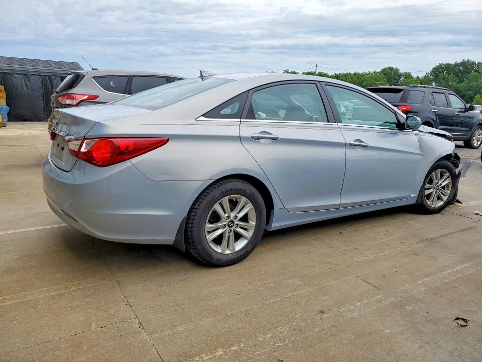 57705246 :رقم المزاد ، 5NPEB4AC2DH587164 vin ، 2013 Hyundai Sonata مزاد بيع