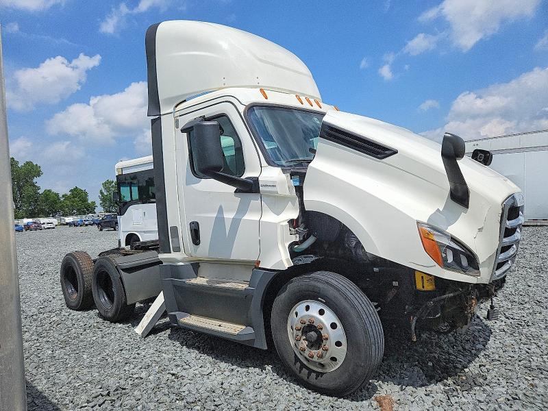 2020 Freightliner Cascadia 126 მანქანა იყიდება აუქციონზე, vin: 3AKJHLDV3LSLF0836, აუქციონის ნომერი: 49840126