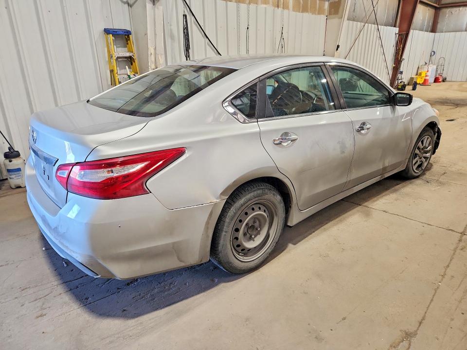 2016 Nissan Altima მანქანა იყიდება აუქციონზე, vin: 1N4AL3AP0GC207236, აუქციონის ნომერი: 57694846