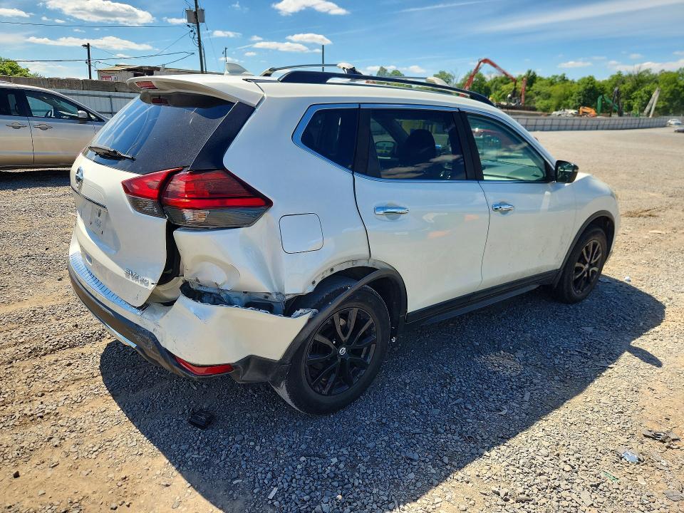 Продажа на аукционе авто 2017 Nissan Rogue, vin: 5N1AT2MV2HC812080, номер лота: 57753076