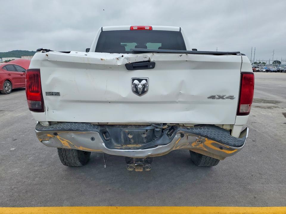 58533056 :رقم المزاد ، 3C6UR5CL0HG589947 vin ، 2017 Ram 2500 مزاد بيع
