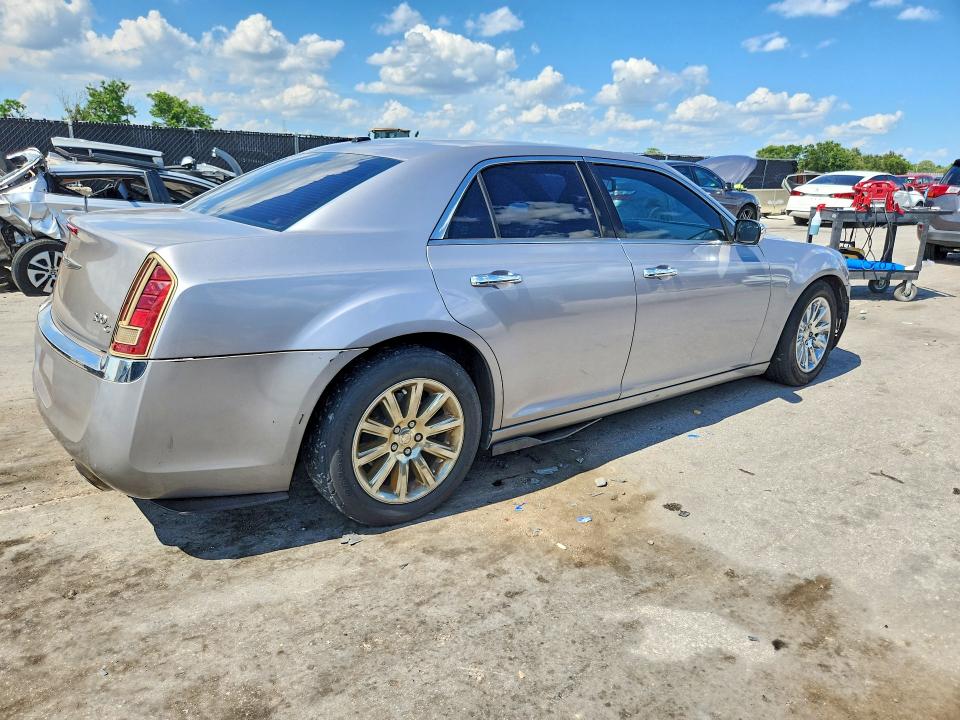2014 Chrysler 300c მანქანა იყიდება აუქციონზე, vin: 2C3CCAET0EH118263, აუქციონის ნომერი: 58329906