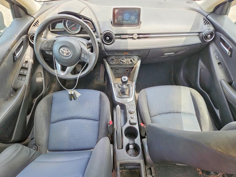 56645556 :رقم المزاد ، 3MYDLBYV9HY181977 vin ، 2017 Toyota Yaris Ia مزاد بيع