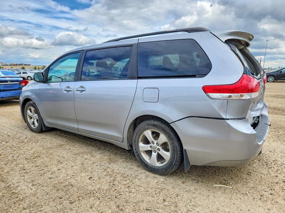 2013 Toyota Sienna მანქანა იყიდება აუქციონზე, vin: 5TDKK3DC8DS367059, აუქციონის ნომერი: 56432536