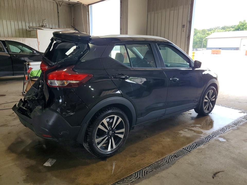 58800726 :رقم المزاد ، 3N1CP5CV4LL532830 vin ، 2020 Nissan Kicks مزاد بيع