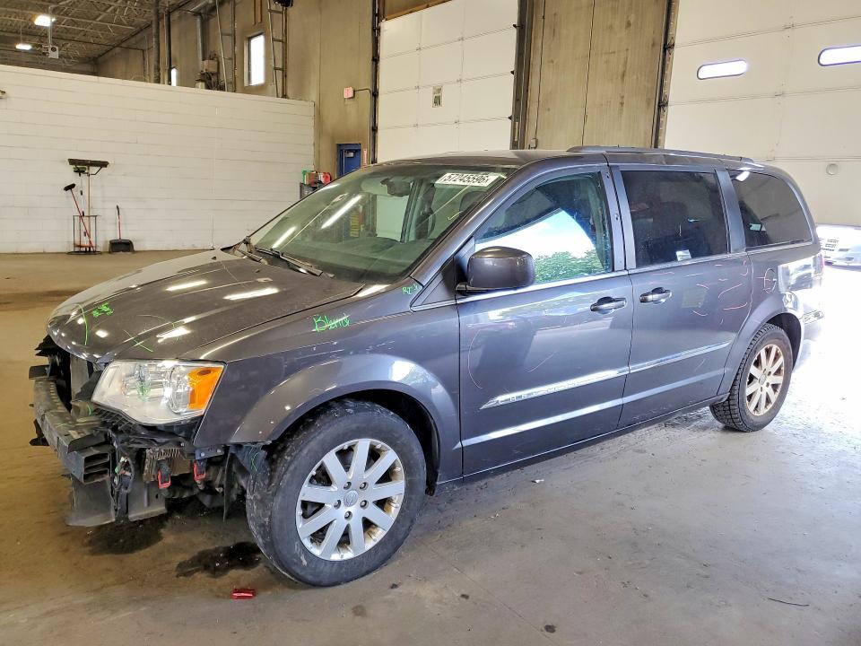 57245596 :رقم المزاد ، 2C4RC1BG8FR637831 vin ، 2015 Chrysler Town & Country مزاد بيع