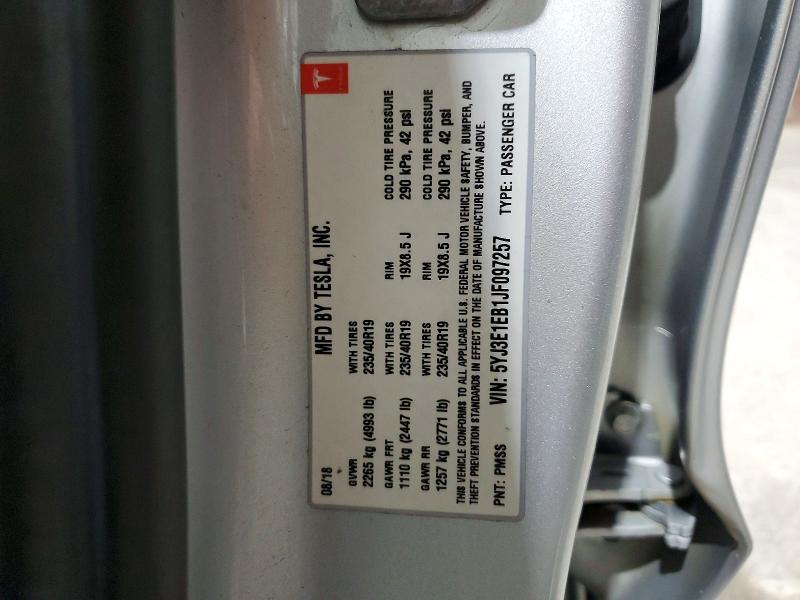 58746036 :رقم المزاد ، 5YJ3E1EB1JF097257 vin ، 2018 Tesla Model 3 مزاد بيع