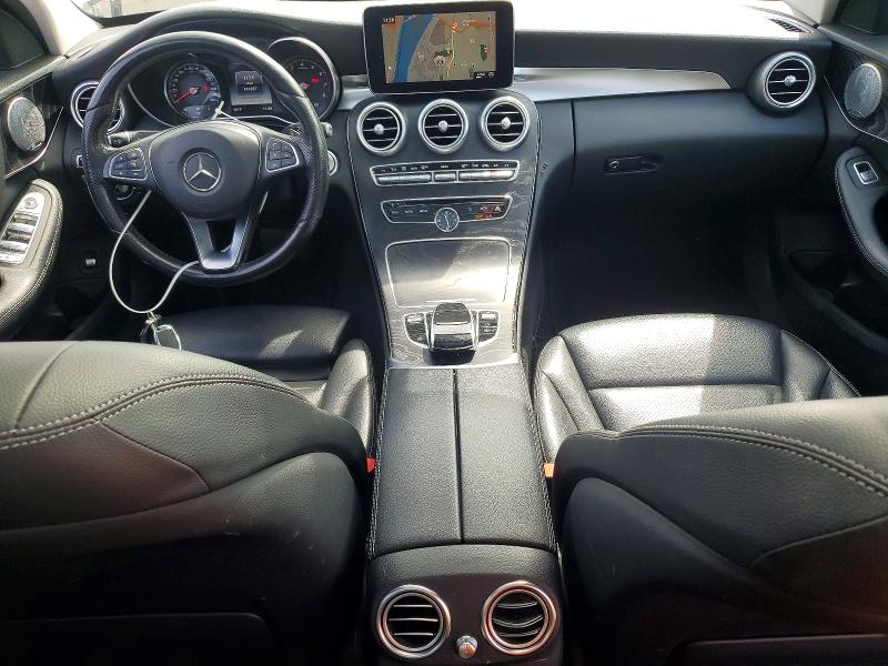 58728346 :رقم المزاد ، 55SWF4KB6HU189392 vin ، 2017 Mercedes-benz C300 Sadan 4 Door مزاد بيع