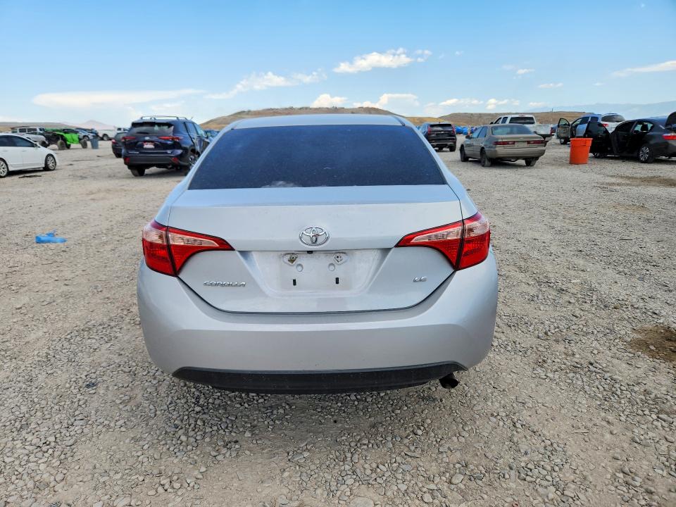 58812096 :رقم المزاد ، 2T1BURHE5HC760525 vin ، 2017 Toyota Corolla مزاد بيع
