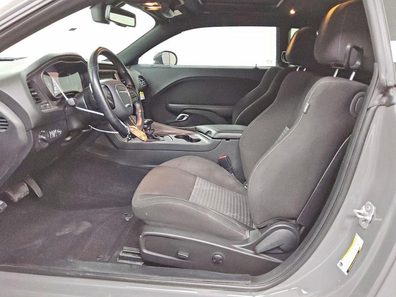 Продаж на аукціоні авто 2023 Dodge Challenger, vin: 2C3CDZBT5PH669677, номер лоту: 55221406