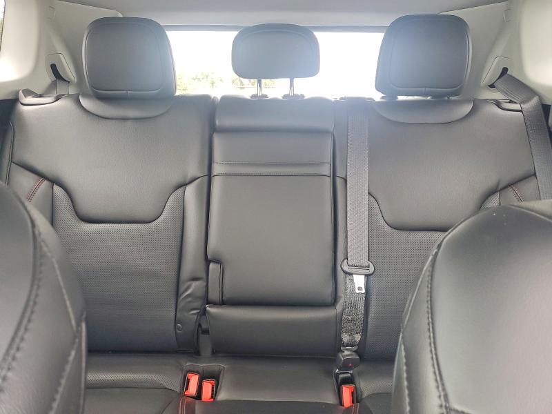 55961706 :رقم المزاد ، 3C4NJDDB3JT201112 vin ، 2018 Jeep Compass مزاد بيع