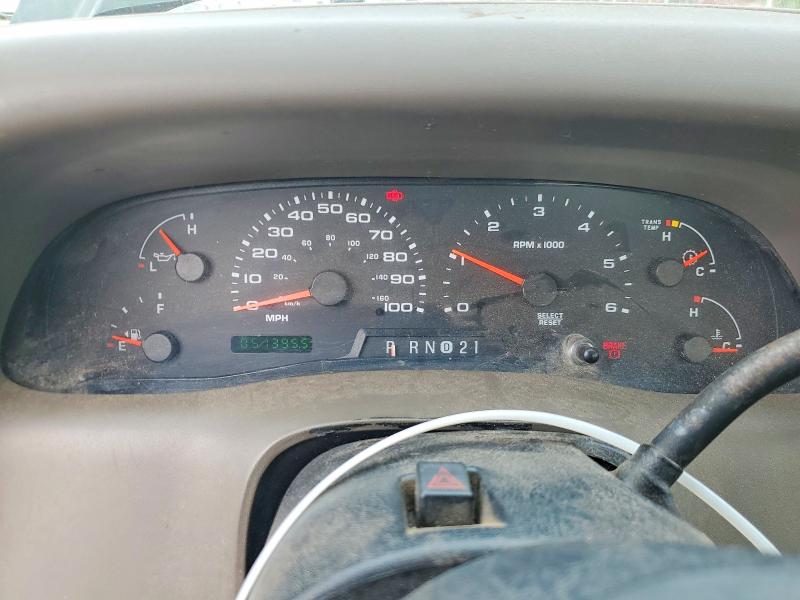 56421246 :رقم المزاد ، 1FTSF31L82EA74001 vin ، 2002 Ford F350 مزاد بيع