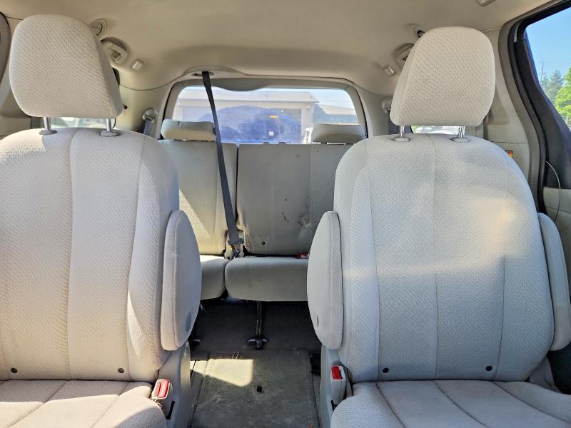 56459696 :رقم المزاد ، 5TDJK3DC0CS037460 vin ، 2012 Toyota Sienna مزاد بيع
