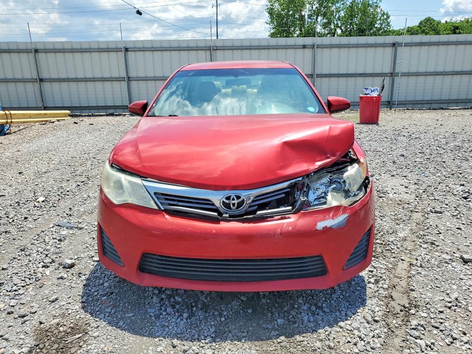 55507636 :رقم المزاد ، 4T1BF1FK5EU802996 vin ، 2014 Toyota Camry مزاد بيع
