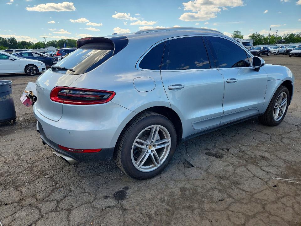58545366 :رقم المزاد ، WP1AB2A51FLB58518 vin ، 2015 Porsche Macan مزاد بيع