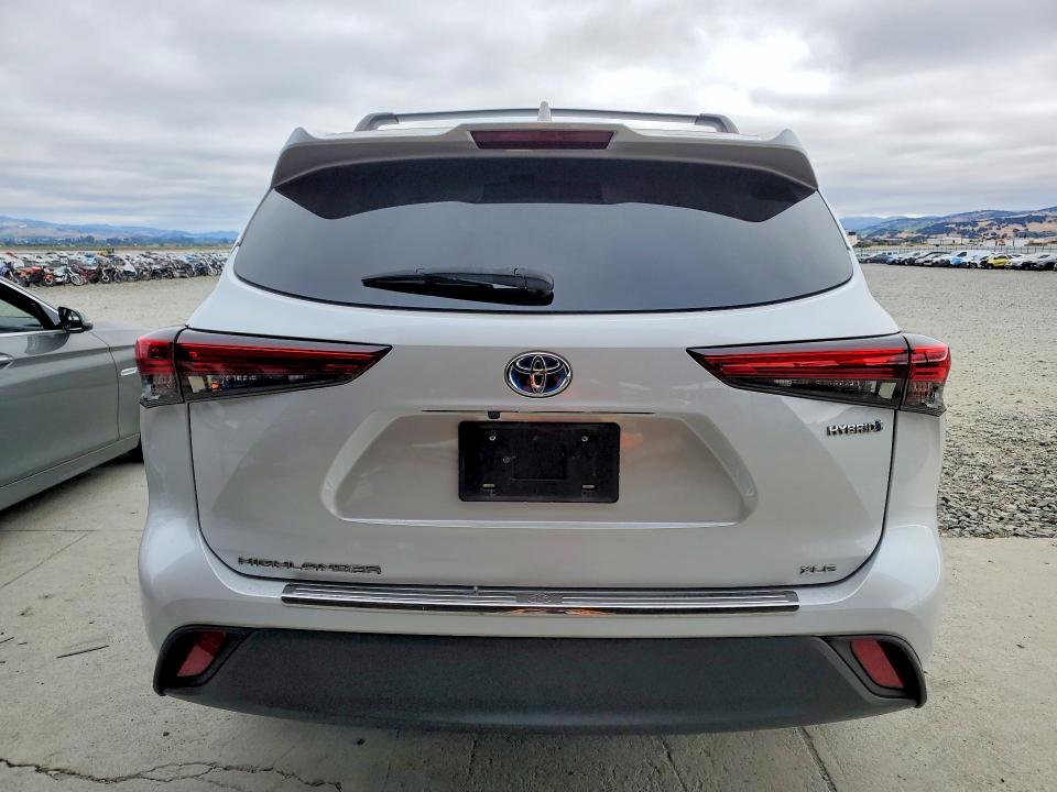 57896526 :رقم المزاد ، 5TDHBRCH2NS545818 vin ، 2022 Toyota Highlander Hybrid مزاد بيع