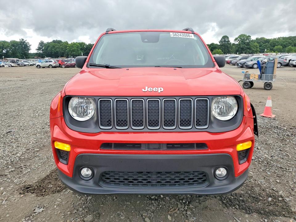 58243086 :رقم المزاد ، ZACNJDB14NPN59937 vin ، 2022 Jeep Renegade مزاد بيع