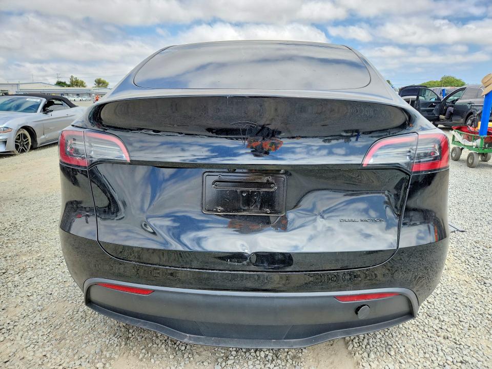 57778096 :رقم المزاد ، 7SAYGAEE2PF615575 vin ، 2023 Tesla Model Y مزاد بيع