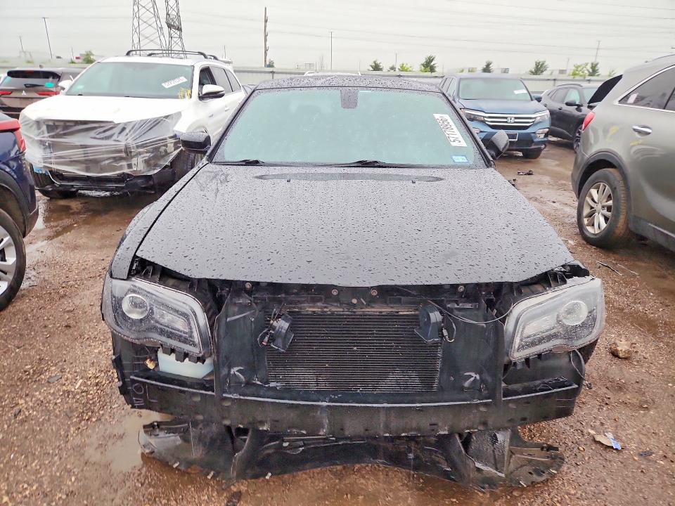 2019 Chrysler 300 მანქანა იყიდება აუქციონზე, vin: 2C3CCABG5KH686060, აუქციონის ნომერი: 57178956