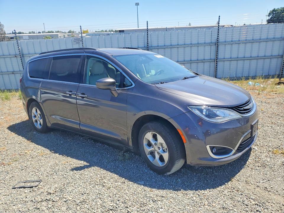 58155456 :رقم المزاد ، 2C4RC1H70JR293587 vin ، 2018 Chrysler Pacifica مزاد بيع