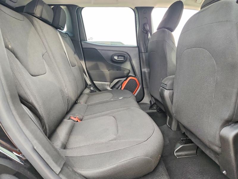 55811356 :رقم المزاد ، ZACCJBAB4JPH82790 vin ، 2018 Jeep Renegade مزاد بيع