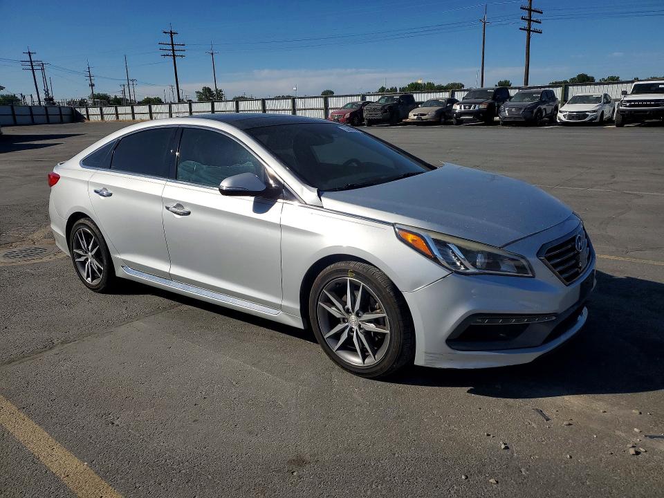 55599256 :رقم المزاد ، 5NPE34AB0FH071859 vin ، 2015 Hyundai Sonata مزاد بيع