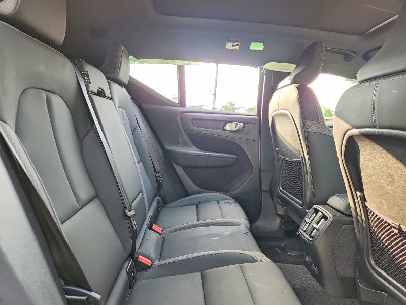 58408436 :رقم المزاد ، YV4ED3UW8P2072621 vin ، 2023 Volvo Xc40 مزاد بيع