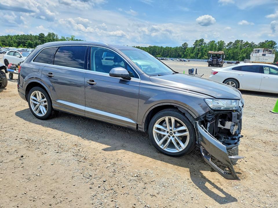 2018 Audi Q7 მანქანა იყიდება აუქციონზე, vin: WA1VAAF70JD038331, აუქციონის ნომერი: 56856166