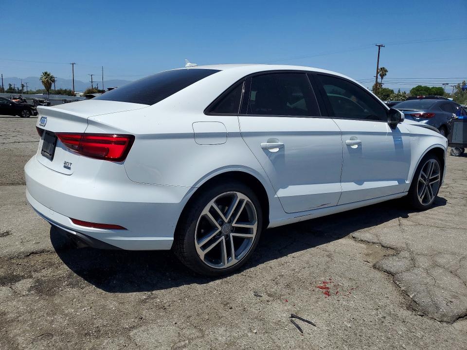 Продаж на аукціоні авто 2018 Audi A3, vin: WAUB8GFF1J1035225, номер лоту: 57009646