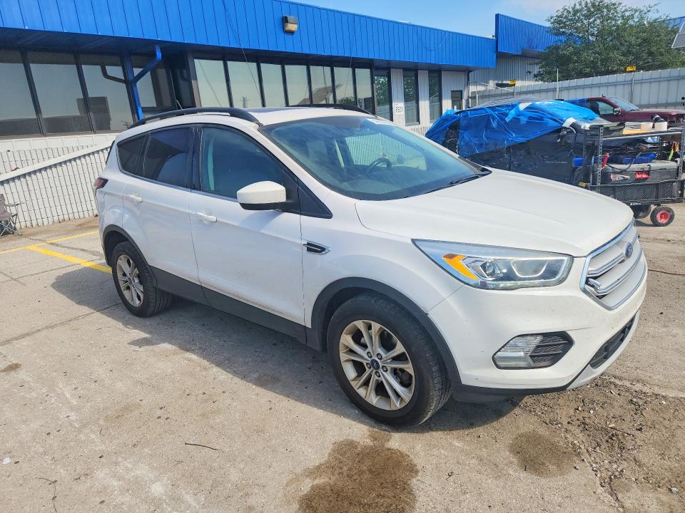 56435556 :رقم المزاد ، 1FMCU9HD7JUA67360 vin ، 2018 Ford Escape مزاد بيع