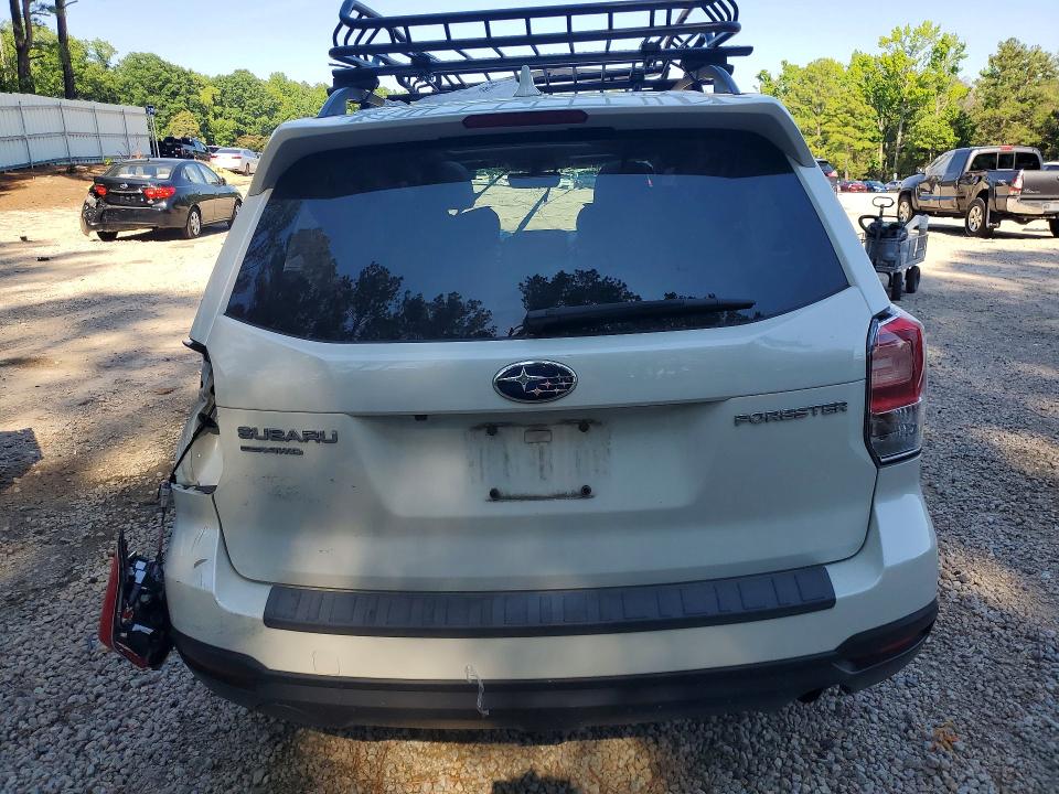 59281886 :رقم المزاد ، JF2SJAEC7JH589406 vin ، 2018 Subaru Forester مزاد بيع