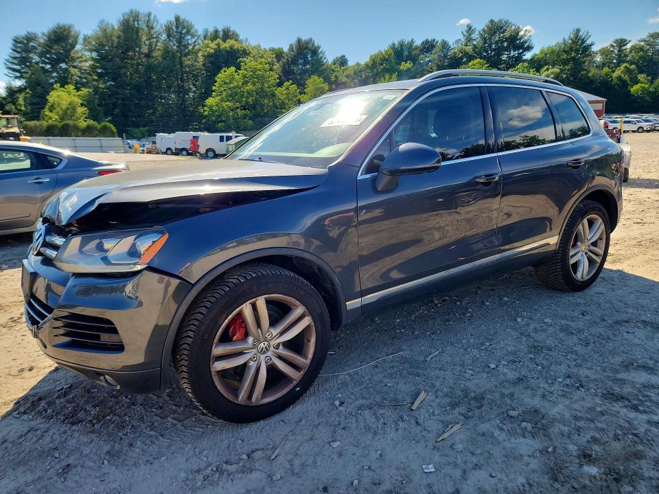 58475616 :رقم المزاد ، WVGEF9BP2DD013295 vin ، 2013 Volkswagen Touareg مزاد بيع