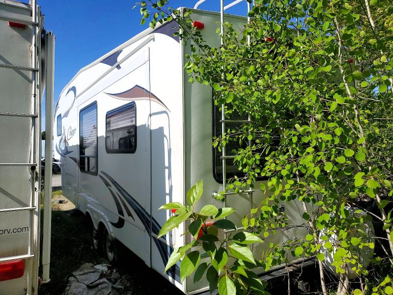 2010 Keystone Rv Cougar Fif მანქანა იყიდება აუქციონზე, vin: 4YDF27622A2506003, აუქციონის ნომერი: 50994506