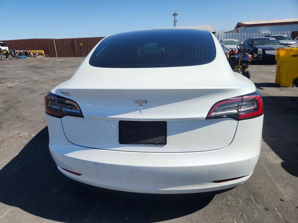 57092946 :رقم المزاد ، 5YJ3E1EAXLF615280 vin ، 2020 Tesla Model 3 مزاد بيع