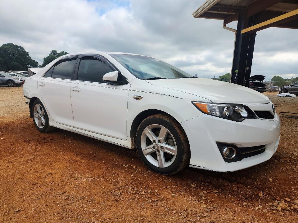 57650006 :رقم المزاد ، 4T1BF1FKXEU838991 vin ، 2014 Toyota Camry مزاد بيع