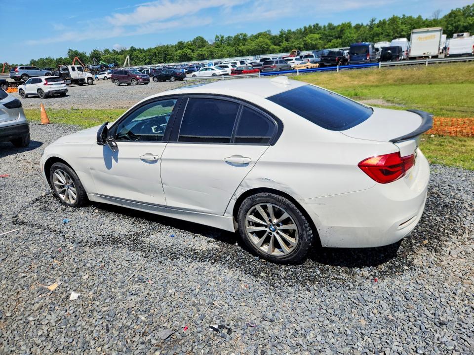 58709036 :رقم المزاد ، WBA8E5G58JNV01710 vin ، 2018 Bmw 320 مزاد بيع