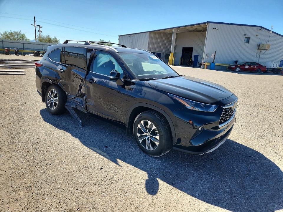2022 Toyota Highlander მანქანა იყიდება აუქციონზე, vin: 5TDHZRAH6NS118446, აუქციონის ნომერი: 59018496