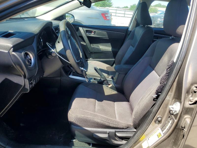 55322236 :رقم المزاد ، 2T1BURHE5JC055696 vin ، 2018 Toyota Corolla مزاد بيع