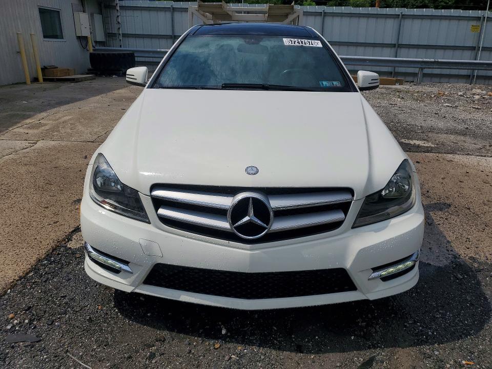 57217576 :رقم المزاد ، WDDGJ4HB4CF856501 vin ، 2012 Mercedes-benz C مزاد بيع
