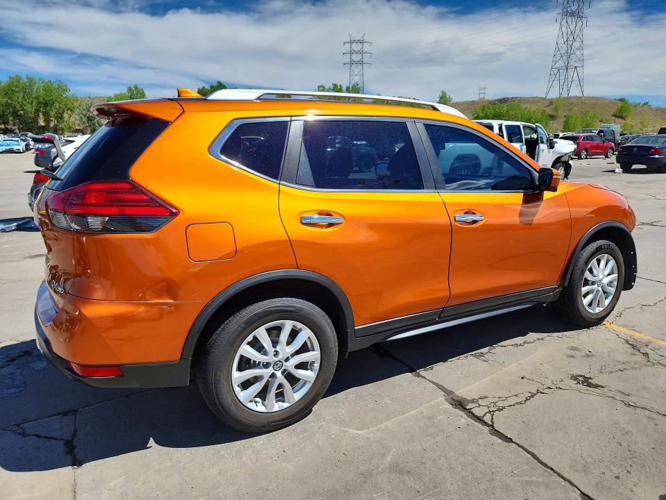 57230296 :رقم المزاد ، JN8AT2MV1HW012152 vin ، 2017 Nissan Rogue مزاد بيع