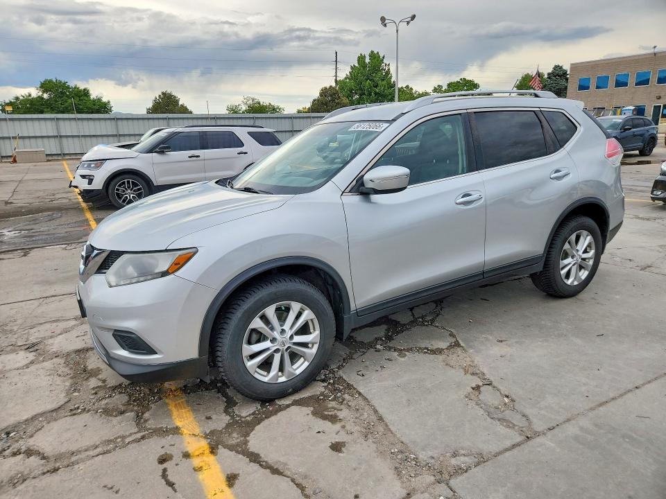 2015 Nissan Rogue მანქანა იყიდება აუქციონზე, vin: KNMAT2MV9FP555428, აუქციონის ნომერი: 56125066